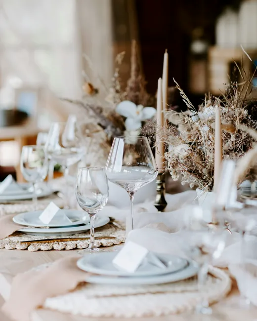 Table dressée pour une réception